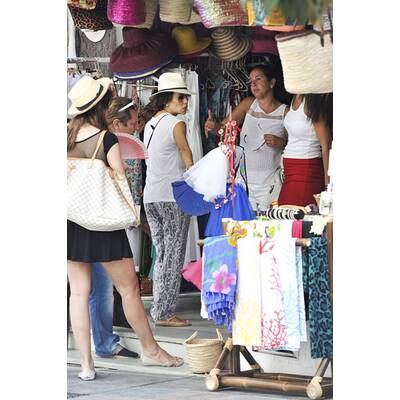 Eva Longoria: Einkaufstour auf Marbella