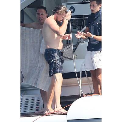 Leonardo DiCaprio & Toni Garrn relaxen in St. Tropez
