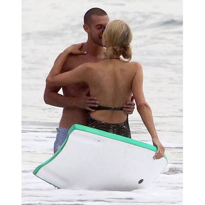 Paris Hilton hat einen Sommerflirt