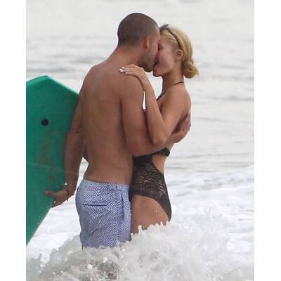 Paris Hilton hat einen Sommerflirt