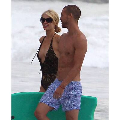 Paris Hilton hat einen Sommerflirt