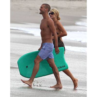 Paris Hilton hat einen Sommerflirt