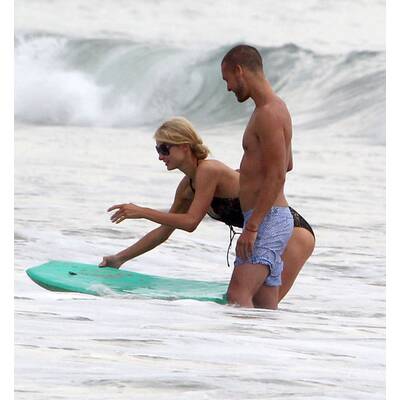 Paris Hilton hat einen Sommerflirt