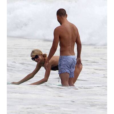 Paris Hilton hat einen Sommerflirt