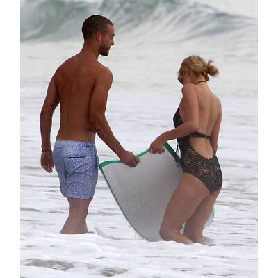 Paris Hilton hat einen Sommerflirt