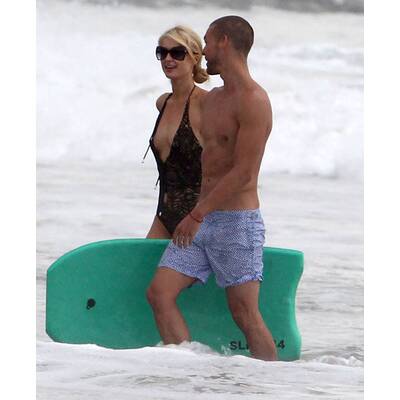 Paris Hilton hat einen Sommerflirt