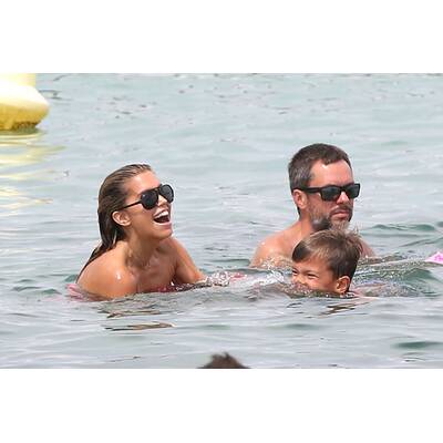 Sylvie Meis: Badespaß mit Sohn Damian in St. Tropez