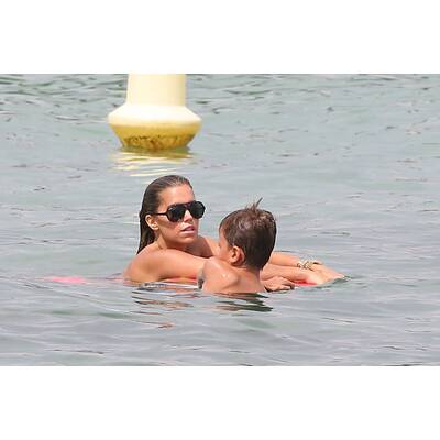 Sylvie Meis: Badespaß mit Sohn Damian in St. Tropez
