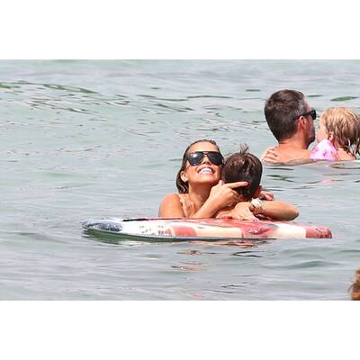 Sylvie Meis: Badespaß mit Sohn Damian in St. Tropez