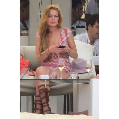 Lindsay Lohan feiert nach Linz in Ibiza