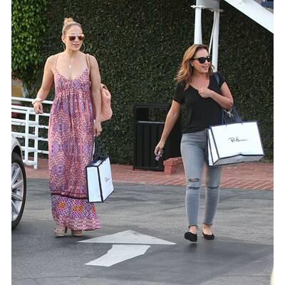 Jennifer Lopez im Shoppingrausch mit Leah Remini