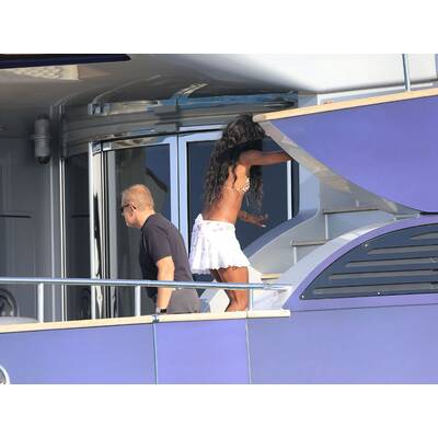 Naomi Campbell entspannt auf Roberto Cavallis Yacht