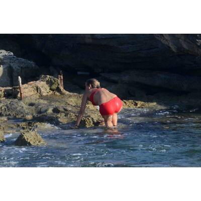 Kate Moss zeigt auf Formentera sexy Bikini-Figur