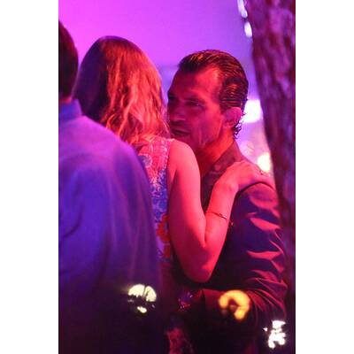 Antonio Banderas flirtet in Saint Tropez