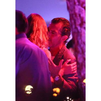 Antonio Banderas flirtet in Saint Tropez