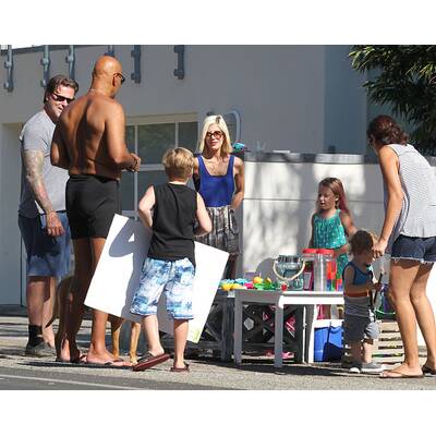 Tori Spelling zeigt ihren extremen Magerbody