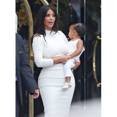 Kim Kardashian unterwegs mit Nori