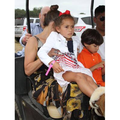 Jennifer Lopez mit ihren Zwillingen Max & Emme