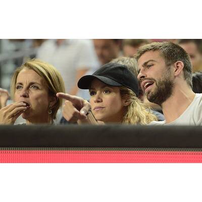 Shakira & Piqué turteln bei Basketball-Match