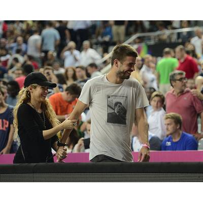Shakira & Piqué turteln bei Basketball-Match