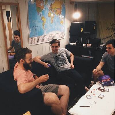 Dildo-WG auf Instagram