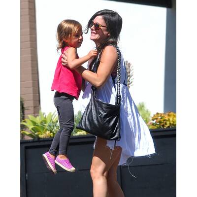 Rachel Bilson freut sich schon aufs Mama-Sein