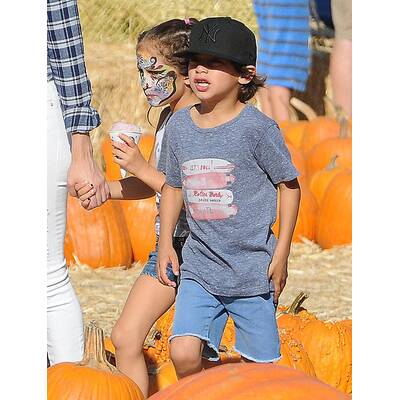 Jennifer Lopez: Mit Max und Emme Kürbis aussuchen