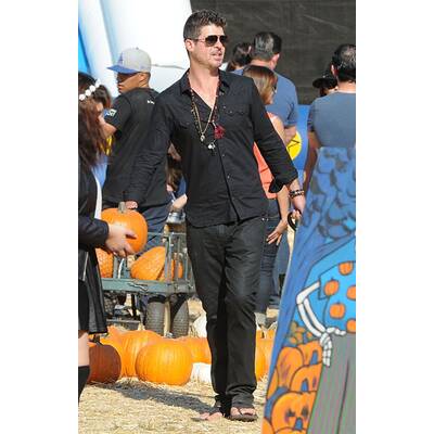 Robin Thicke & Julian: Vater-Sohn-Tag bei Mr. Bones