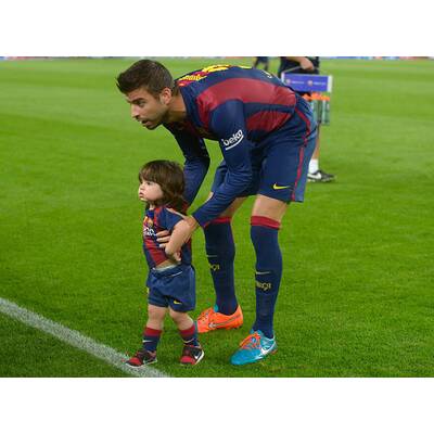 Shakira mit Sohn Milan bei Fußballmatch vom Papa