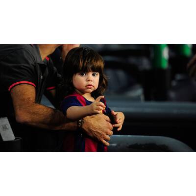 Shakira mit Sohn Milan bei Fußballmatch vom Papa