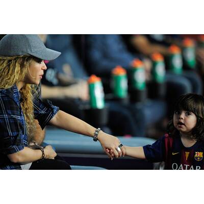 Shakira mit Sohn Milan bei Fußballmatch vom Papa