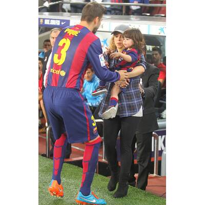 Shakira mit Sohn Milan bei Fußballmatch vom Papa