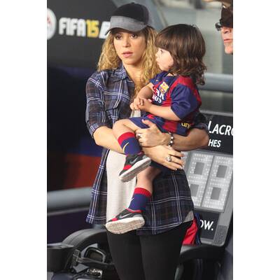 Shakira mit Sohn Milan bei Fußballmatch vom Papa