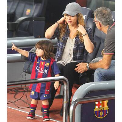 Shakira mit Sohn Milan bei Fußballmatch vom Papa