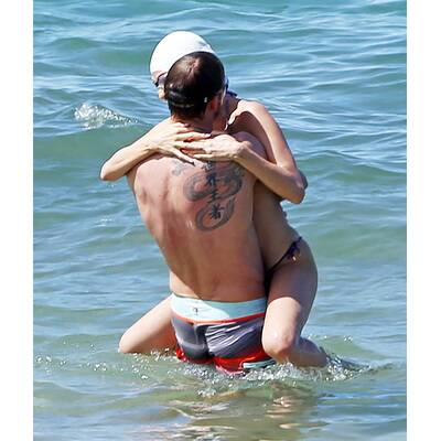 Sexy Jenson Button urlaubt mit Verlobter Jessica Michibata