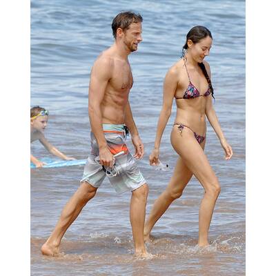 Sexy Jenson Button urlaubt mit Verlobter Jessica Michibata