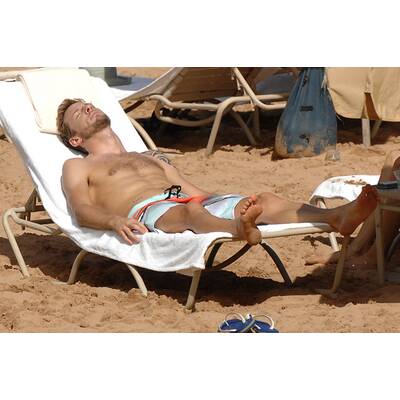 Sexy Jenson Button urlaubt mit Verlobter Jessica Michibata