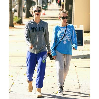 Kaley Cuoco kommt vom Yoga-Kurs