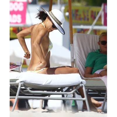 Eva Longoria zeigt heißen Bikini-Body