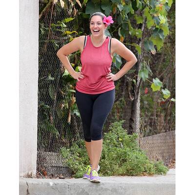 Kelly Brook macht sich nass