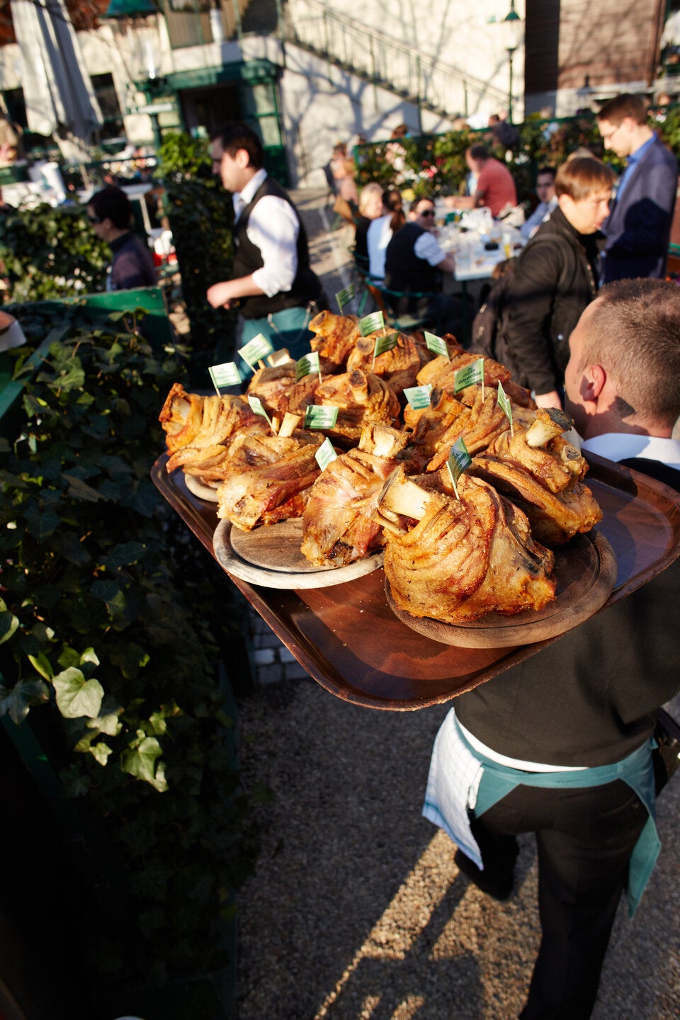 Schweizerhaus trotzt Teuerung und hält Bierpreis stabil