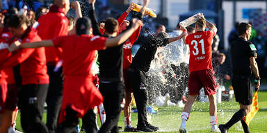 Polizei crasht Aufstiegsparty vom 1. FC K&ouml;ln