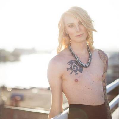 Transgender-Model Courtney Demone