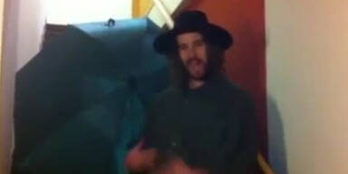 The Make Makes: Selbstironie auf Facebook!