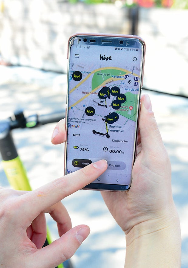 Tausende E-Scooter heuer als Top-Geschenk im Nest