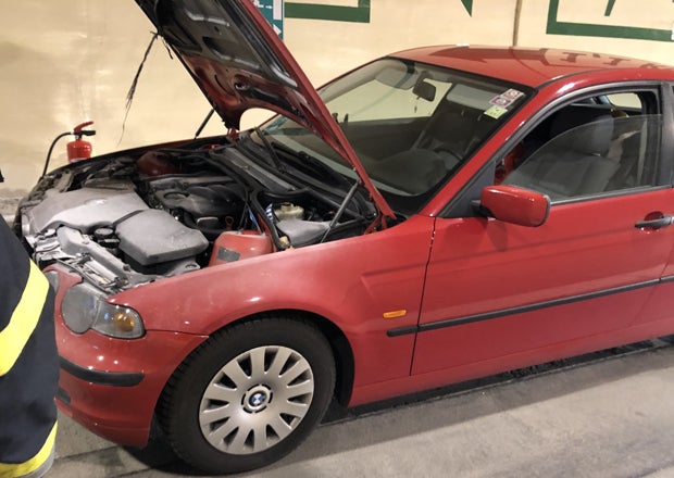 Frau löschte brennendes Auto in Oswaldibergtunnel