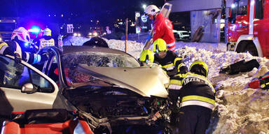 Horror-Crash im Ennstal: Pkw kollidiert mit Sattelschlepper