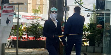 Skurril: Netz lacht &uuml;ber "Corona-Meterstab" von Spazierg&auml;ngerin