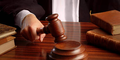 Anlagebetr&uuml;ger ergaunerte 700.000 Euro