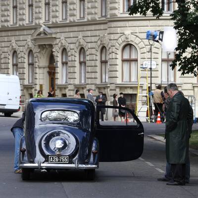 Am Set hinter der Votivkirche